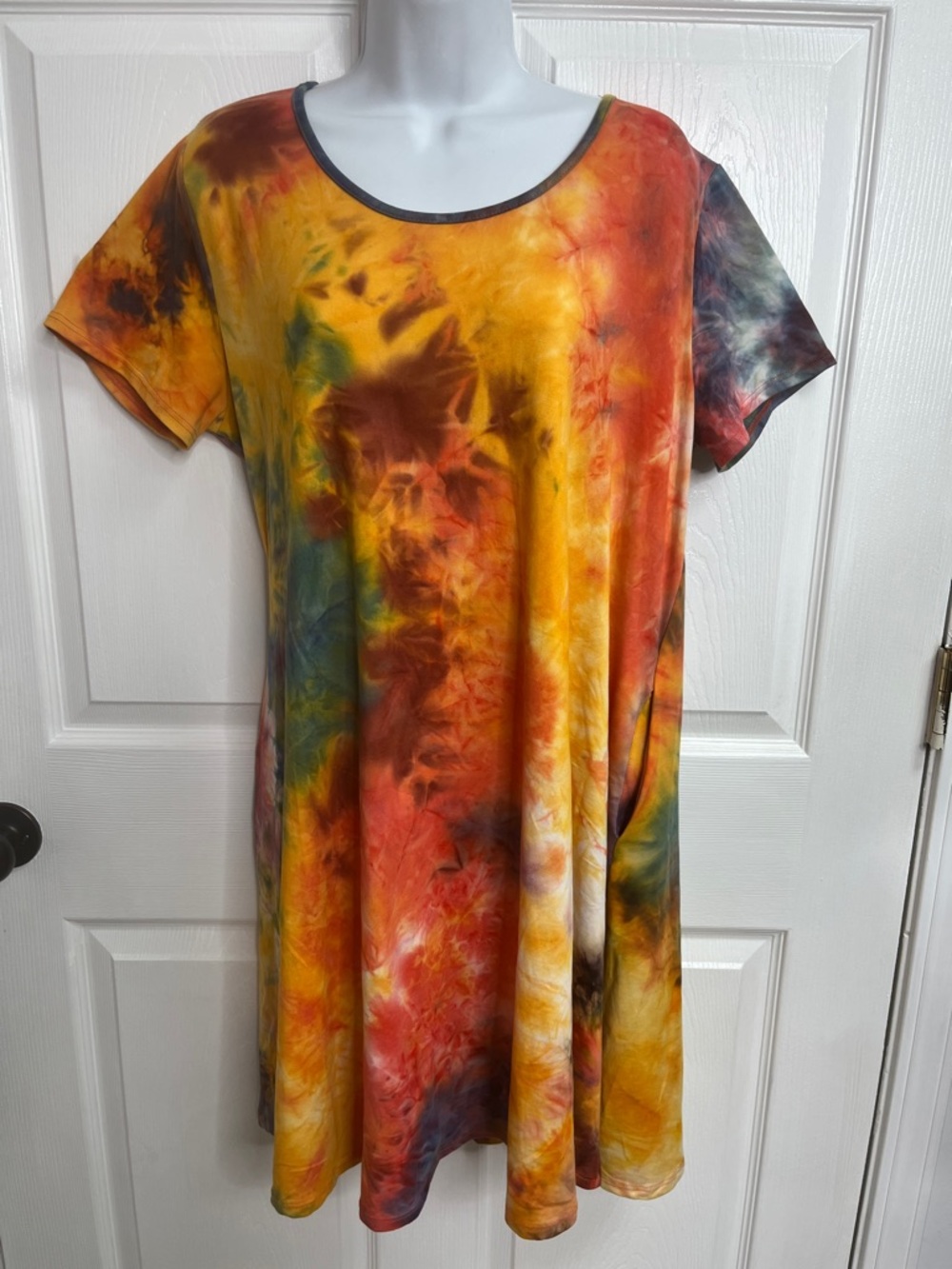 Tie Dye Mini Dress with Pockets Swing Vibrant Quick Dry Material Size Large